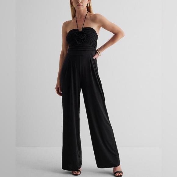 Halter Neck Rosette Wide Leg Jumpsuit Size L only used once - Picture 1 of 5